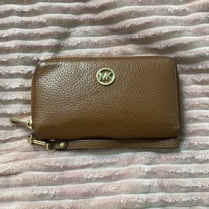 Michael Kors Wallet/Wristlet